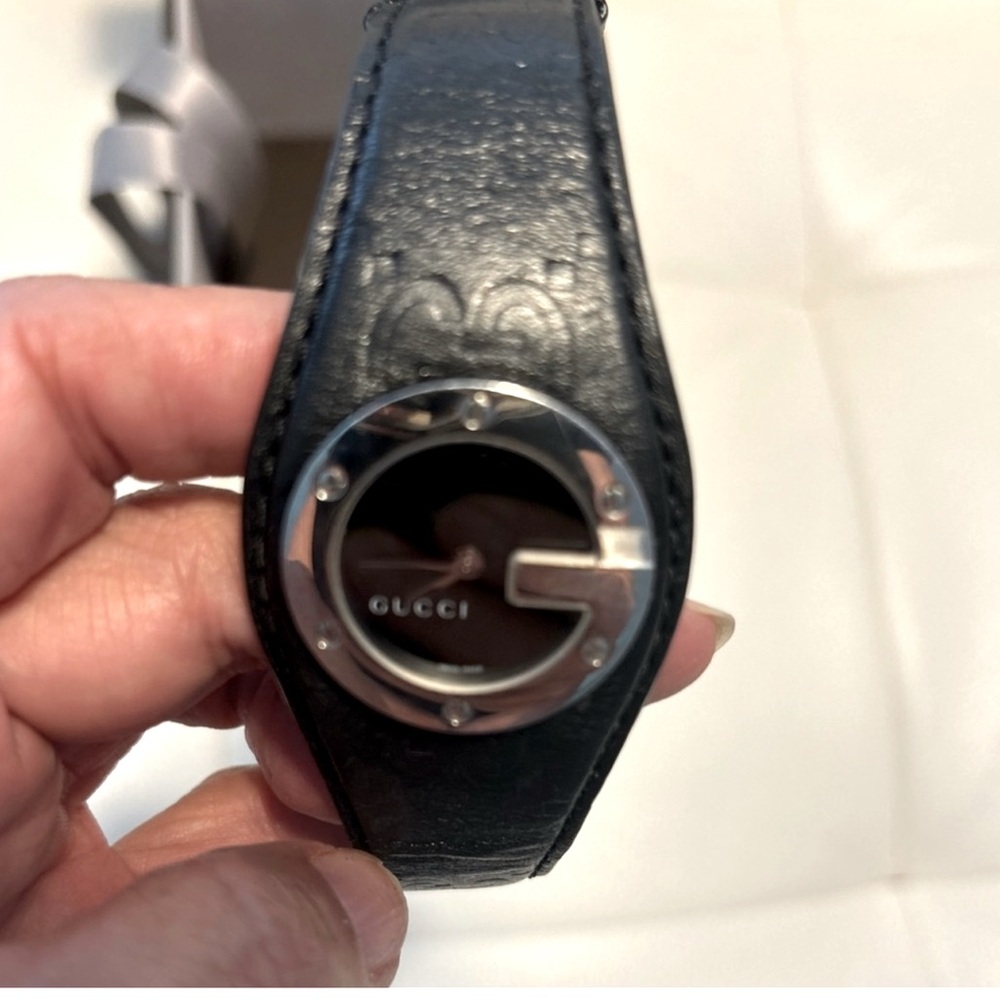 GUCCI watch authentic!!! - Picture 4 of 7